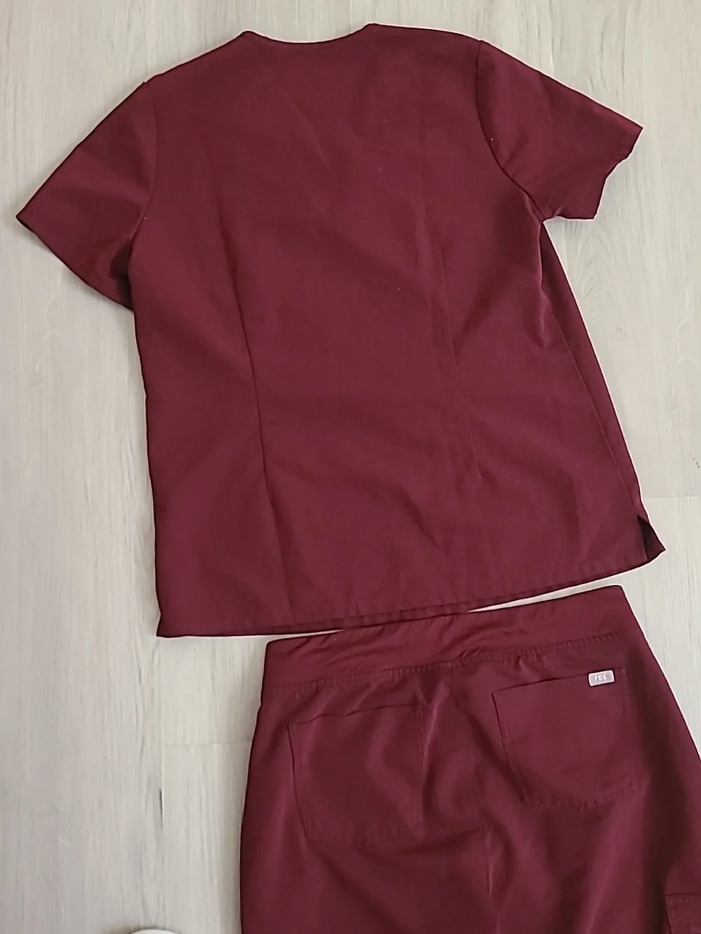 Figs Technical Burgundy Zamora Jogger Catarina Top Medium Womens Nurse - Picture 5 of 9